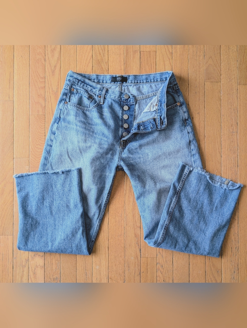 Able The Boyfriend Button Fly Frayed Jeans Cropped  Size 30 Inseam 26"